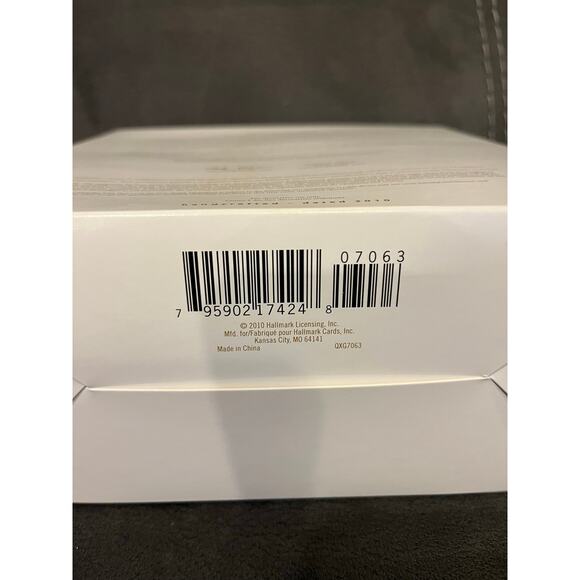 2010 Hallmark UP ON THE HOUSETOP Interactive Ornament & Story Book New - Picture 3 of 3